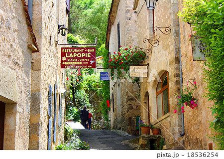 サン・シルク・ラポピー ミディ・ピレネー フランス サン・シルク・ラポピー ミディ・ピレネー フランス 18536254