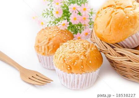 Bread bun with white sesame seeds. Bread bun with white sesame seeds. 18538227