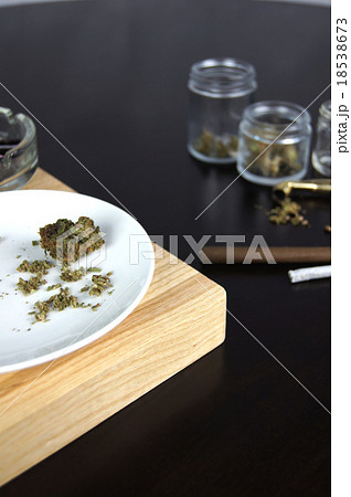 大麻の使用 大麻の使用 18538673