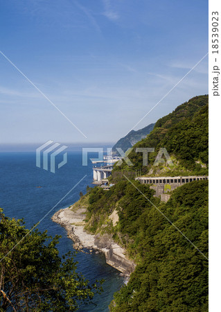 親不知海岸 18539023