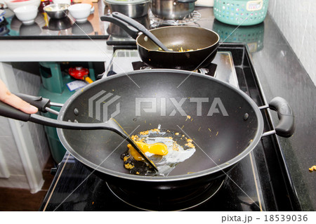 stir-fried noodles stir-fried noodles 18539036