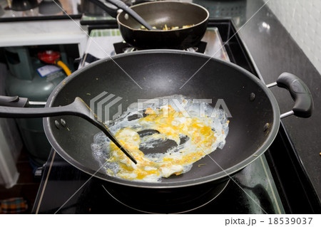 stir-fried noodles stir-fried noodles 18539037