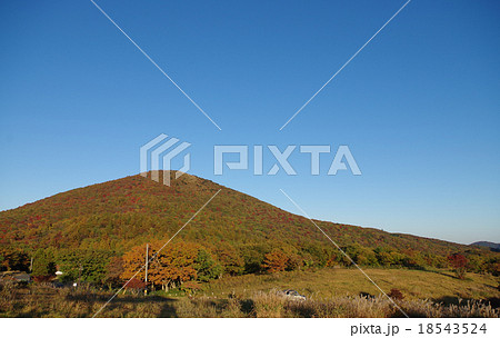 道後山　月見ヶ丘から見た岩樋山 18543524