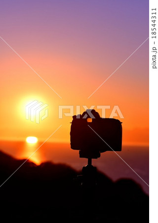 披露山公園の夕陽 18544311