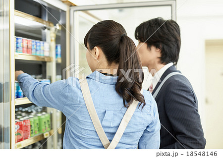 コンビニ店内 18548146