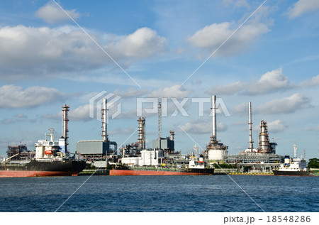 Energy and oil. 18548286