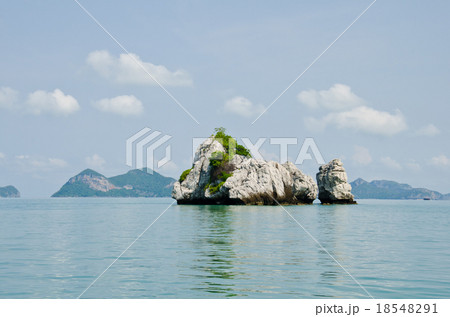 Island and sea in the Gulf of Thailand. Island and sea in the Gulf of Thailand. 18548291