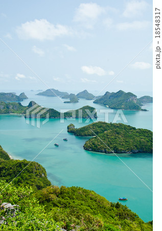 Island and sea in the Gulf of Thailand. 18548317