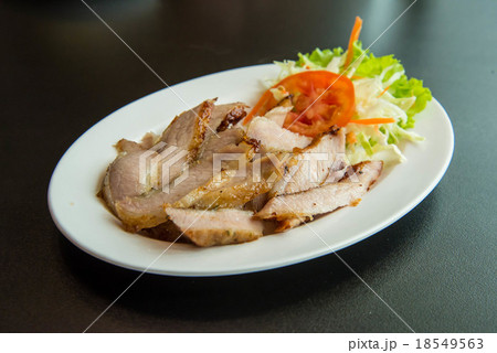Roasted pork 18549563