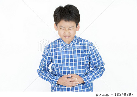 腹痛 吐き気 男の子 小学生 中学生 苦しい 苦しむ 痛い ノロウイルスに苦しむ 腹痛 吐き気 男の子 小学生 中学生 苦しい 苦しむ 痛い ノロウイルスに苦しむ 18549897