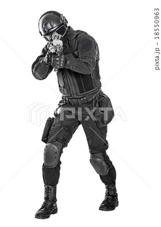 police officer SWAT 18550963
