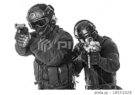 SWAT officers 18551028