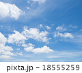 Clear blue sky with white cloud Clear blue sky with white cloud 18555259