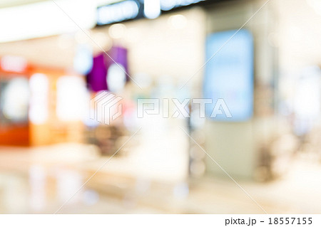 Blur background of Shopping mall 18557155