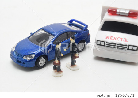 交通事故 18567671