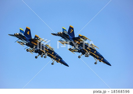 Navy Blue Angels during the show in SF Fleet Week 18568596