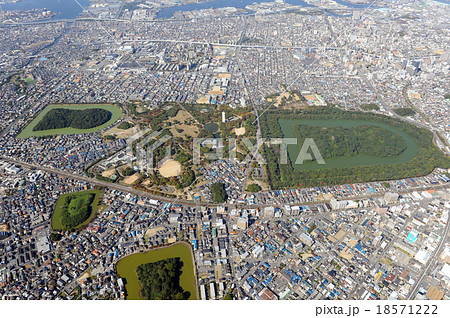 仁徳天皇陵他古墳群を空撮 18571222