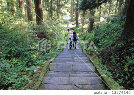 鶴岡市羽黒町　羽黒山 18574140