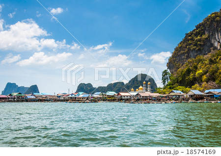 A sea gypsy village at Phang nga bay, Thailand 18574169