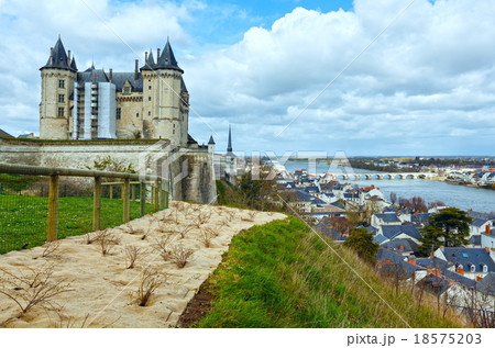 Saumur castle on Loire river (France) spring view. 18575203