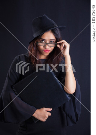 Portrait of Asian woman 18575648