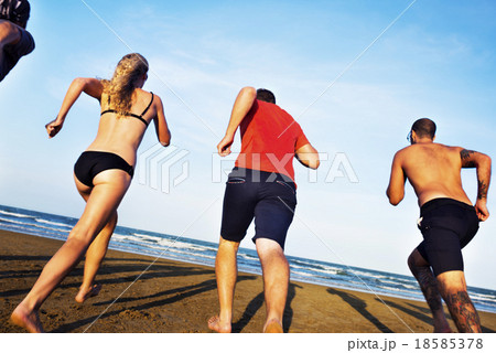 Summer Beach Friendship Holiday Vacation Concept Summer Beach Friendship Holiday Vacation Concept 18585378