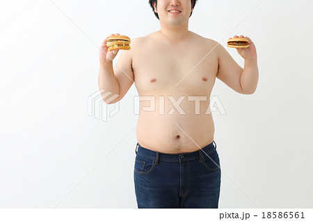 肥満男性　ハンバーガー 18586561