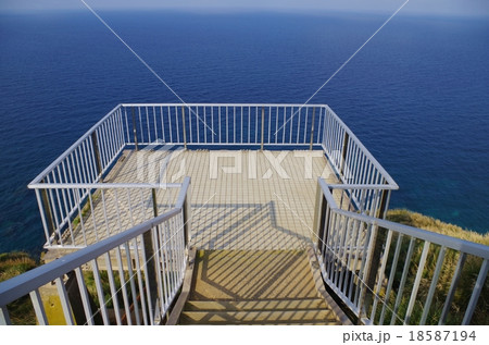 海と展望台 18587194