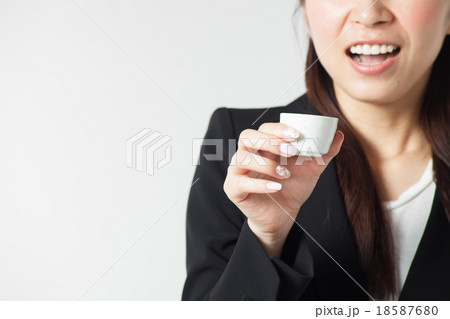 女性 年末年始 女性 年末年始 18587680