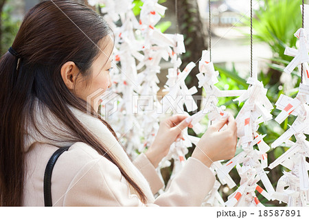 女性　年末年始 18587891