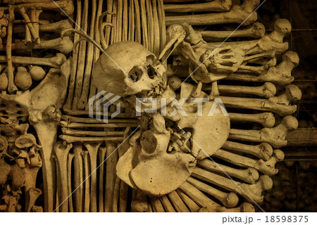 Skulls and bones. Kutna Hora, Czech Republic Skulls and bones. Kutna Hora, Czech Republic 18598375