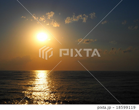 海辺の夕日 海辺の夕日 18599119
