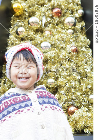 子供　クリスマスイメージ 18602956