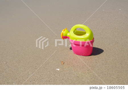Watering bucket 18605505