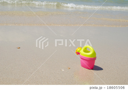 Watering bucket Watering bucket 18605506