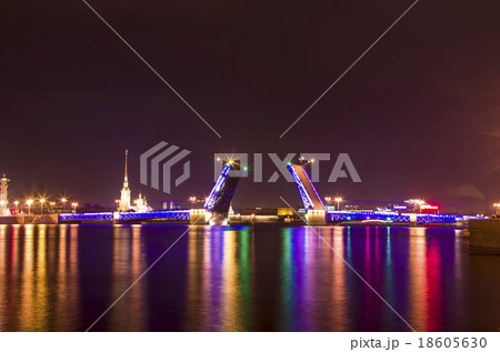 Night city view Saint Petersburg Night city view Saint Petersburg 18605630