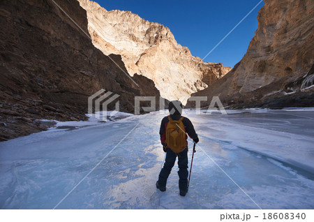 Chadar Trek or Trekking on Frozen Zanskar River 18608340