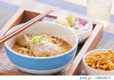 khao soi curry noodle 18609675