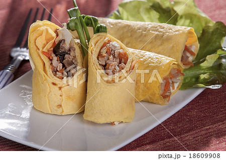 Spring rolls 18609908