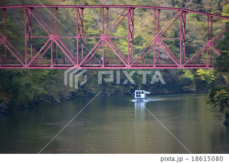 神龍湖と神龍橋 18615080