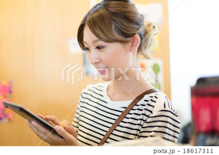 beauty parlor 18617311