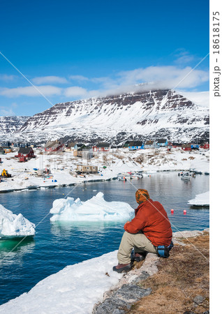 Views of Qeqertarsuaq, small town of Greenland  18618175