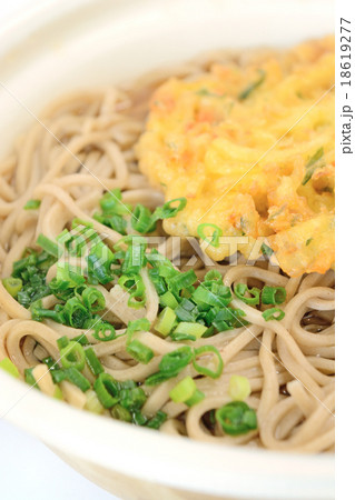 おいしいかき揚げ天蕎麦 18619277