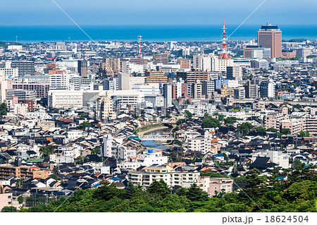 石川県 卯辰山から望む金沢市の写真素材