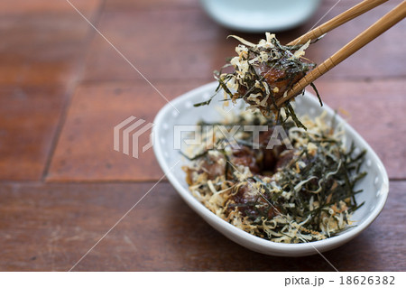Takoyaki, delicious Japanese style octopus pancake Takoyaki, delicious Japanese style octopus pancake 18626382