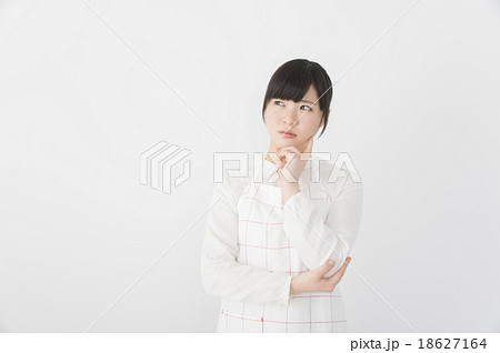 困る主婦 18627164