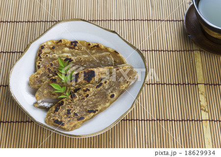 焼けた干し芋 18629934