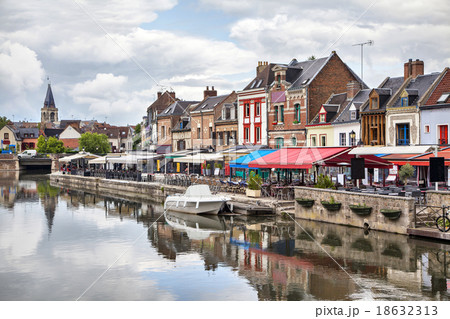 Belu embankment in Amiens, France 18632313