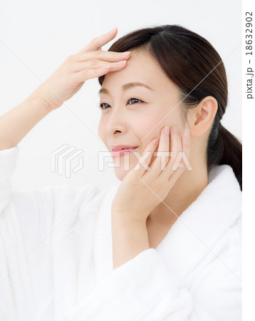 スキンケア・女性 18632902