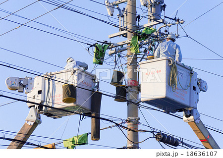 高所での配線工事 18636107